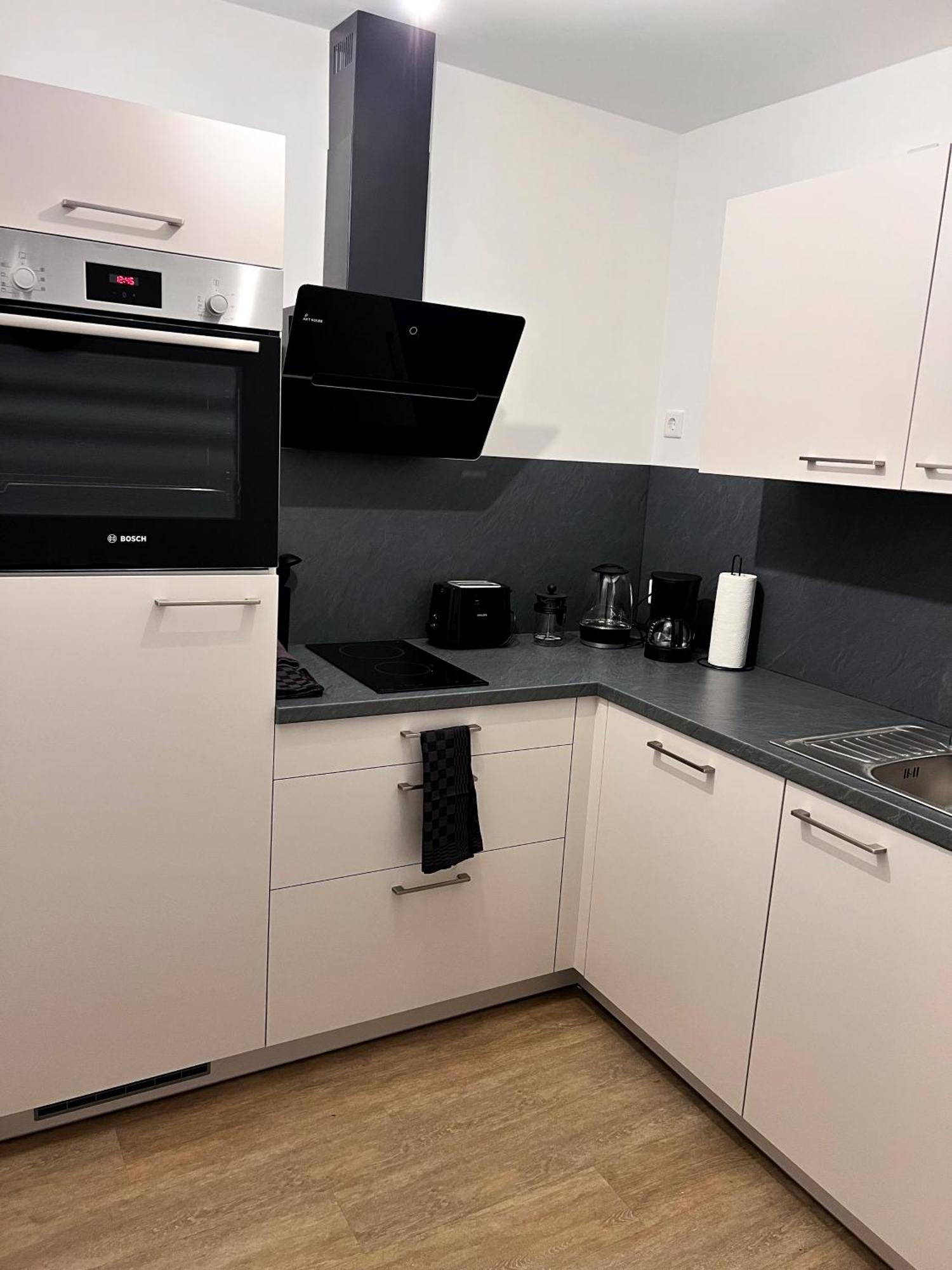 Ferienwohnung Zentrale Wohlfuehloase Mit Parkplatz Osnabrück Exterior foto